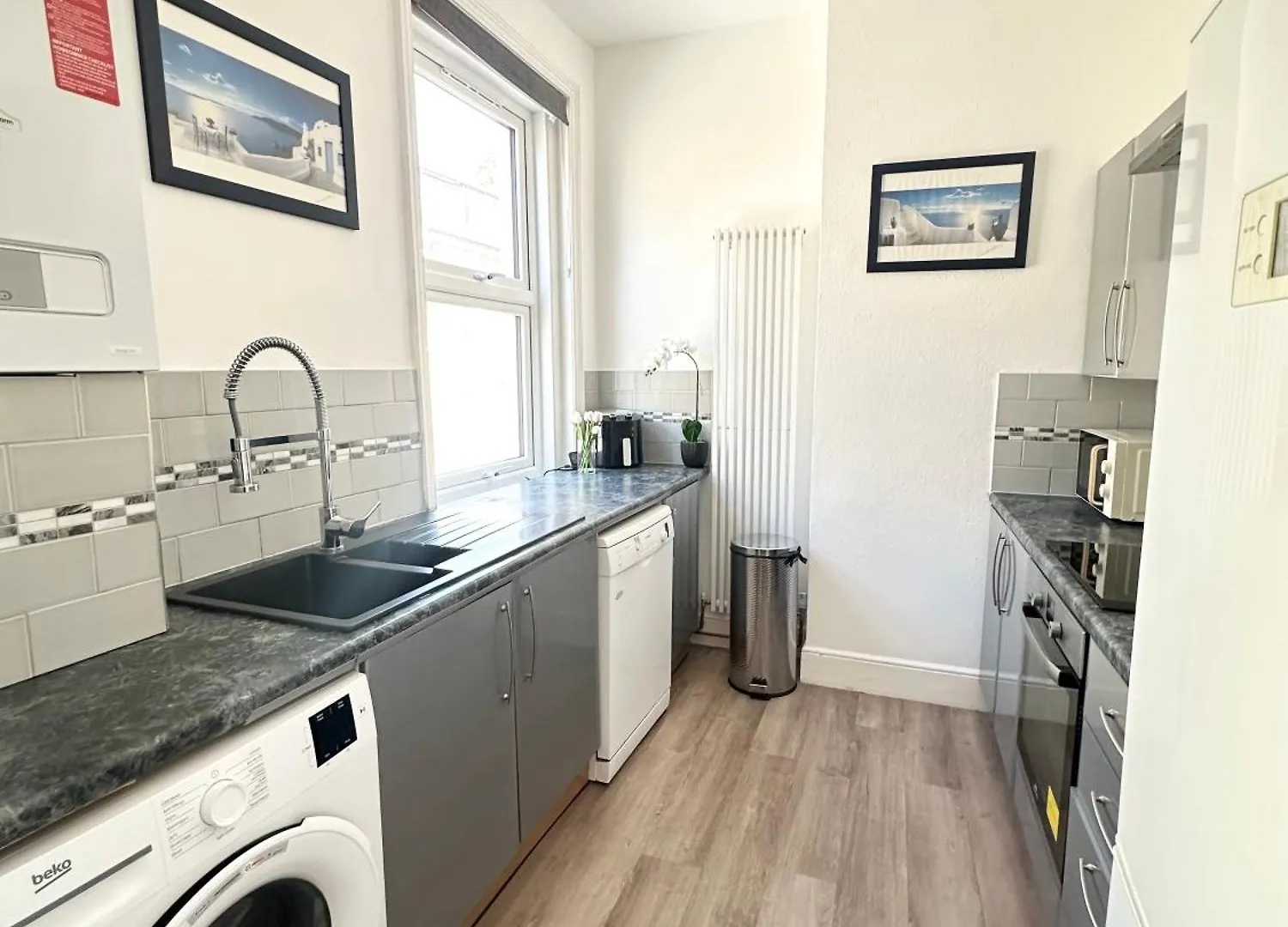 The Bournemouth Hideaway - Beautiful Central Flat - 10 Mins Walk To Beach - Brought To You By Coastline Retreats