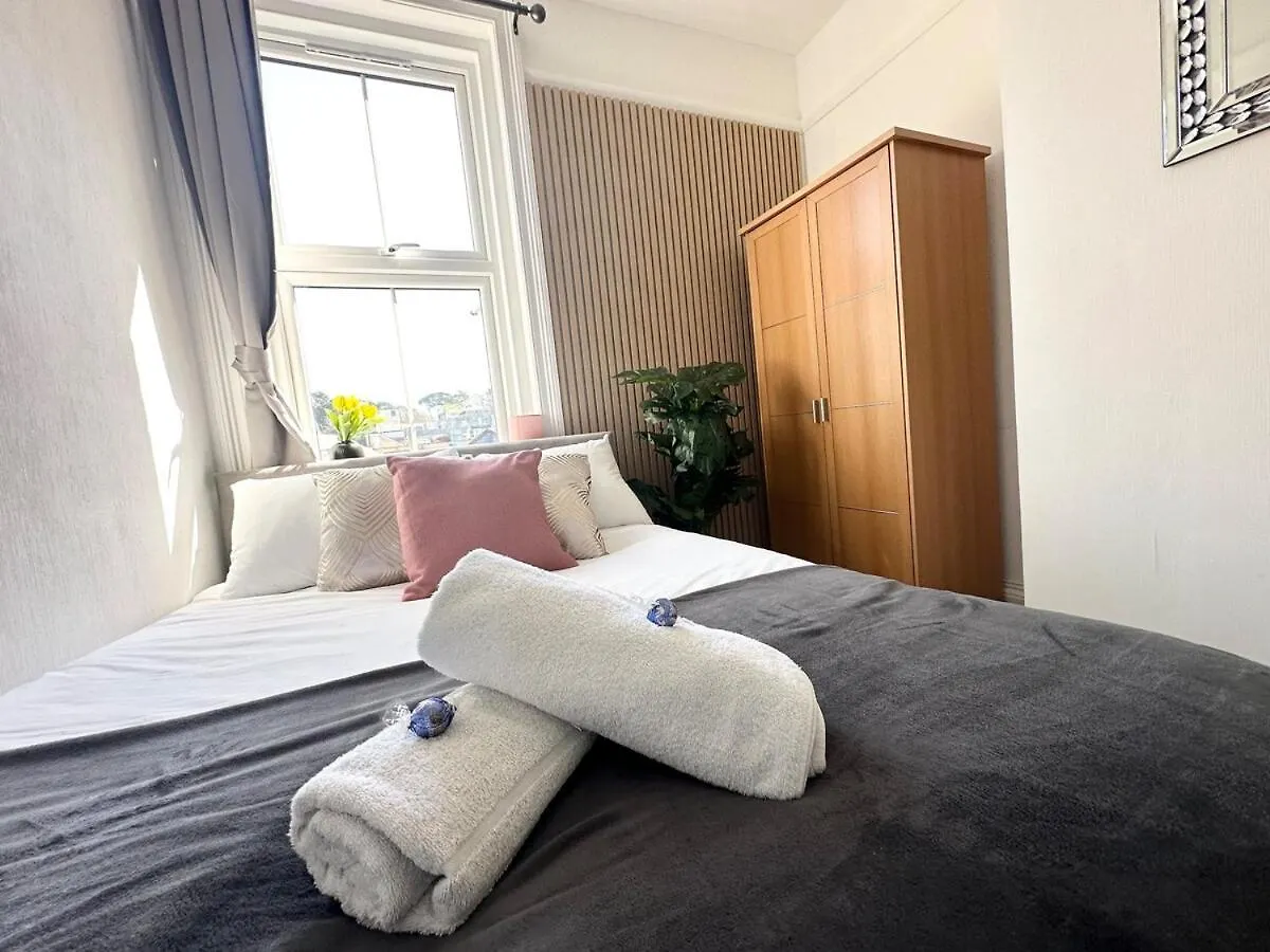 The Bournemouth Hideaway - Beautiful Central Flat - 10 Mins Walk To Beach - Brought To You By Coastline Retreats