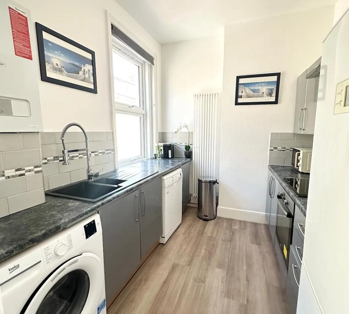 Apartment The Bournemouth Hideaway - Beautiful Central Flat - 10 Mins Walk To Beach - Brought To You By Coastline Retreats