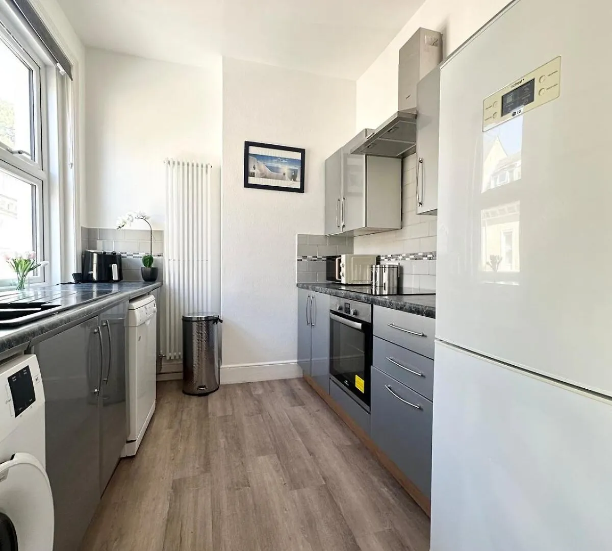 The Bournemouth Hideaway - Beautiful Central Flat - 10 Mins Walk To Beach - Brought To You By Coastline Retreats 0*,  Großbritannien