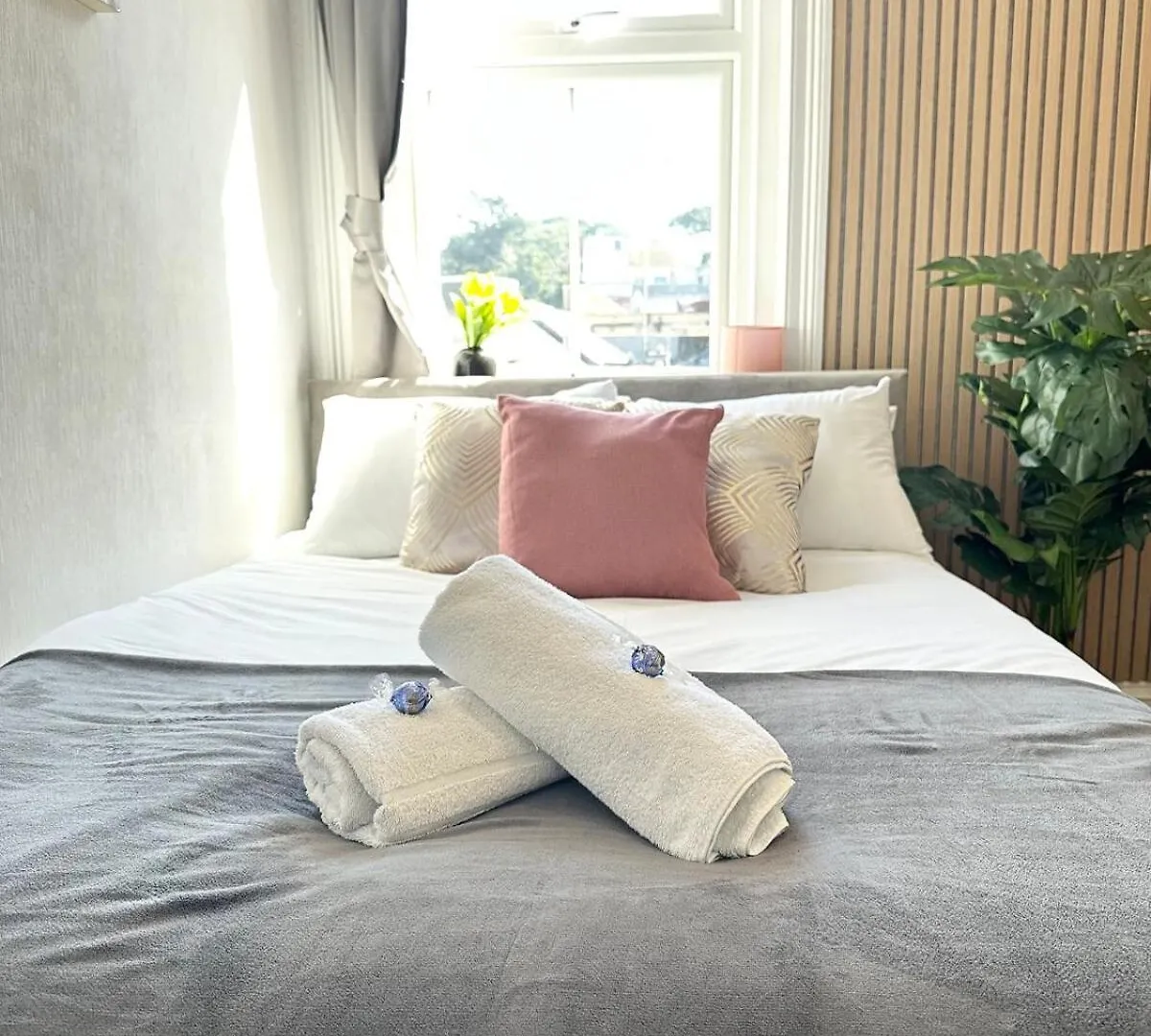 The Bournemouth Hideaway - Beautiful Central Flat - 10 Mins Walk To Beach - Brought To You By Coastline Retreats 0*,